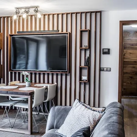 Adelka 403 * スピンドレルフ・ムリン